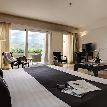 L'ea Bianca Luxury Hotel 5*