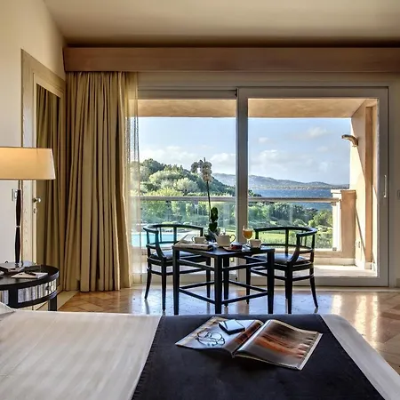 L'ea Bianca Luxury Hotel