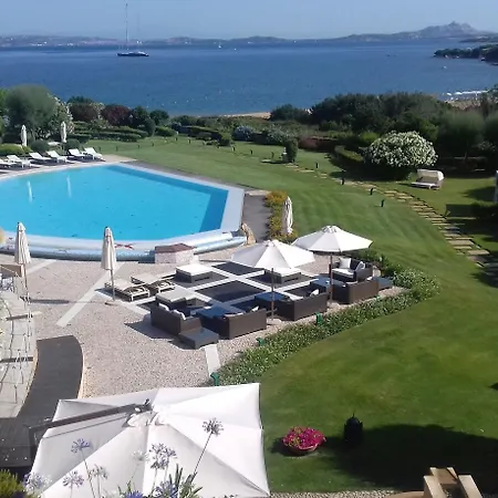 إليا بيانكا لوكجوري بايا سردينيا