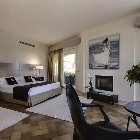 إليا بيانكا لوكجوري بايا سردينيا