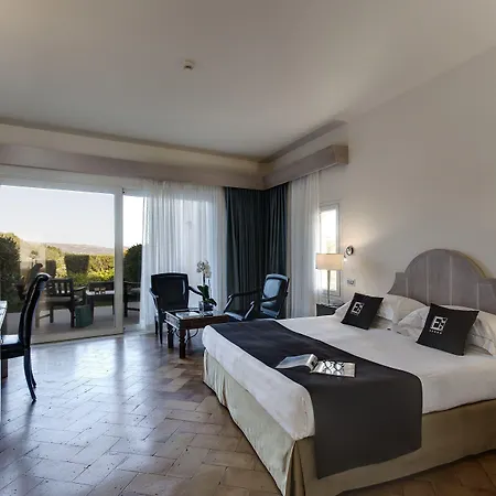 إليا بيانكا لوكجوري فندق