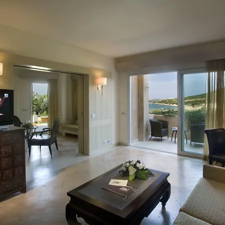 فندق إليا بيانكا لوكجوري بايا سردينيا