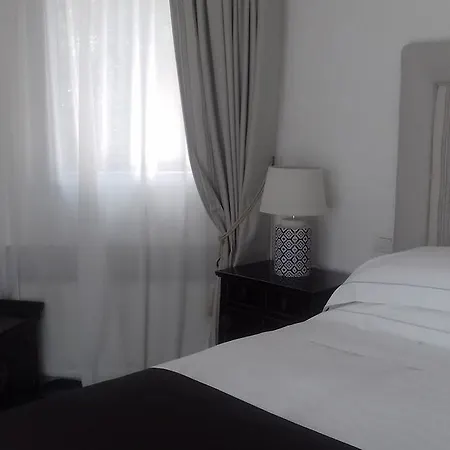 فندق إليا بيانكا لوكجوري
