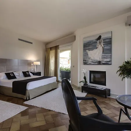 L'ea Bianca Luxury Hotel