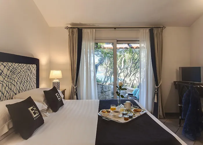 Szálloda L'ea Bianca Luxury Baja Sardinia