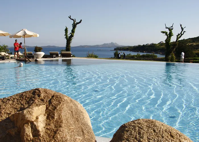 L'ea Bianca Luxury Szálloda Baja Sardinia